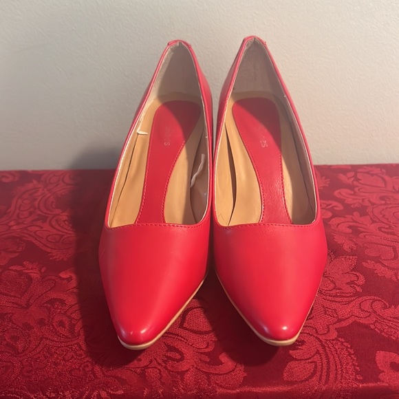 Daily Shoes Red Pumps - Picture 3 of 4